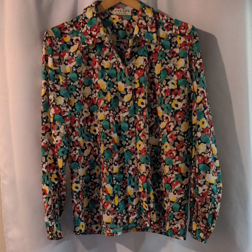 Vintage Floral Button-down Shirt